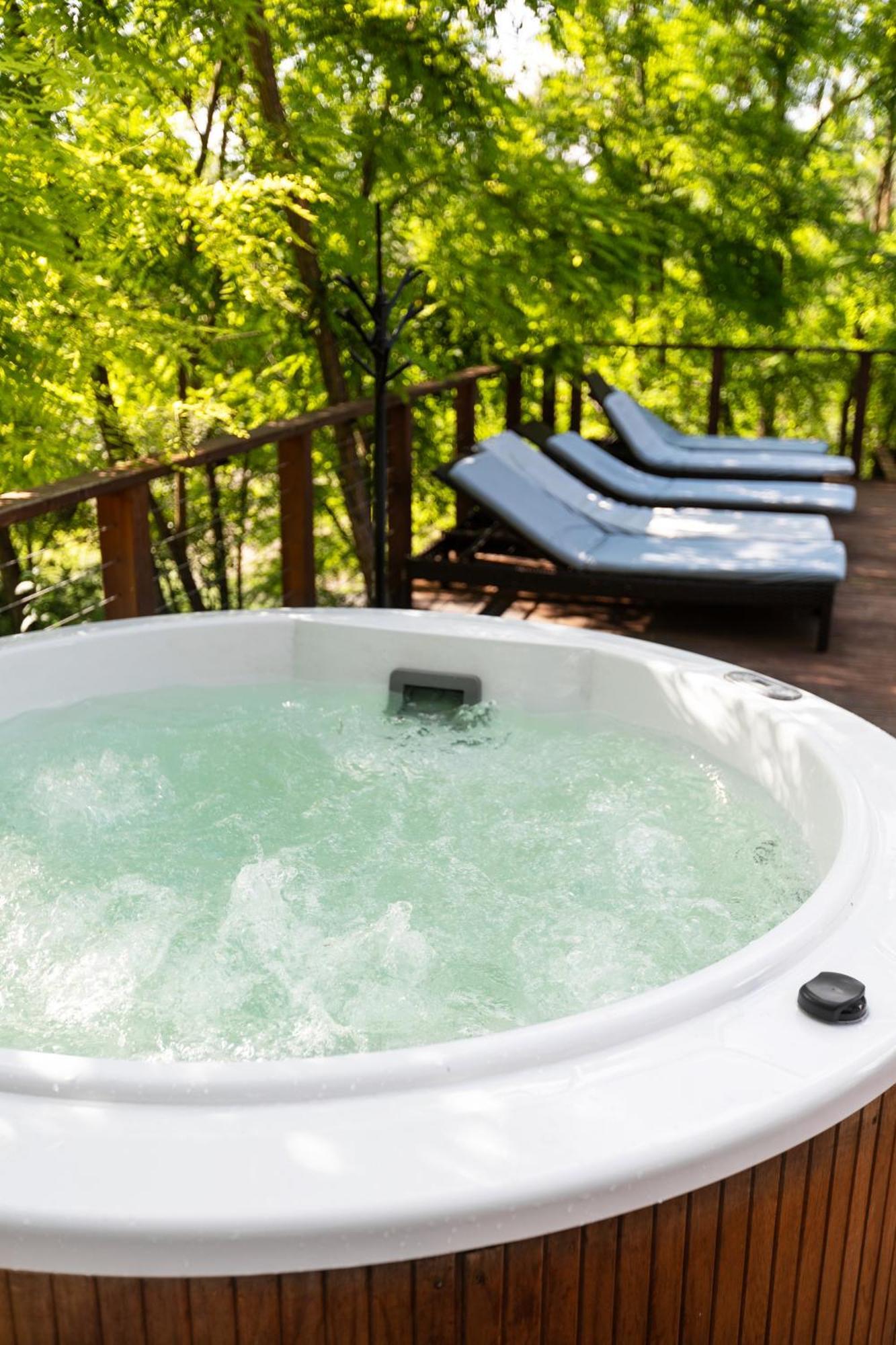 Отель Tree House Relax Park Кишинёв Экстерьер фото