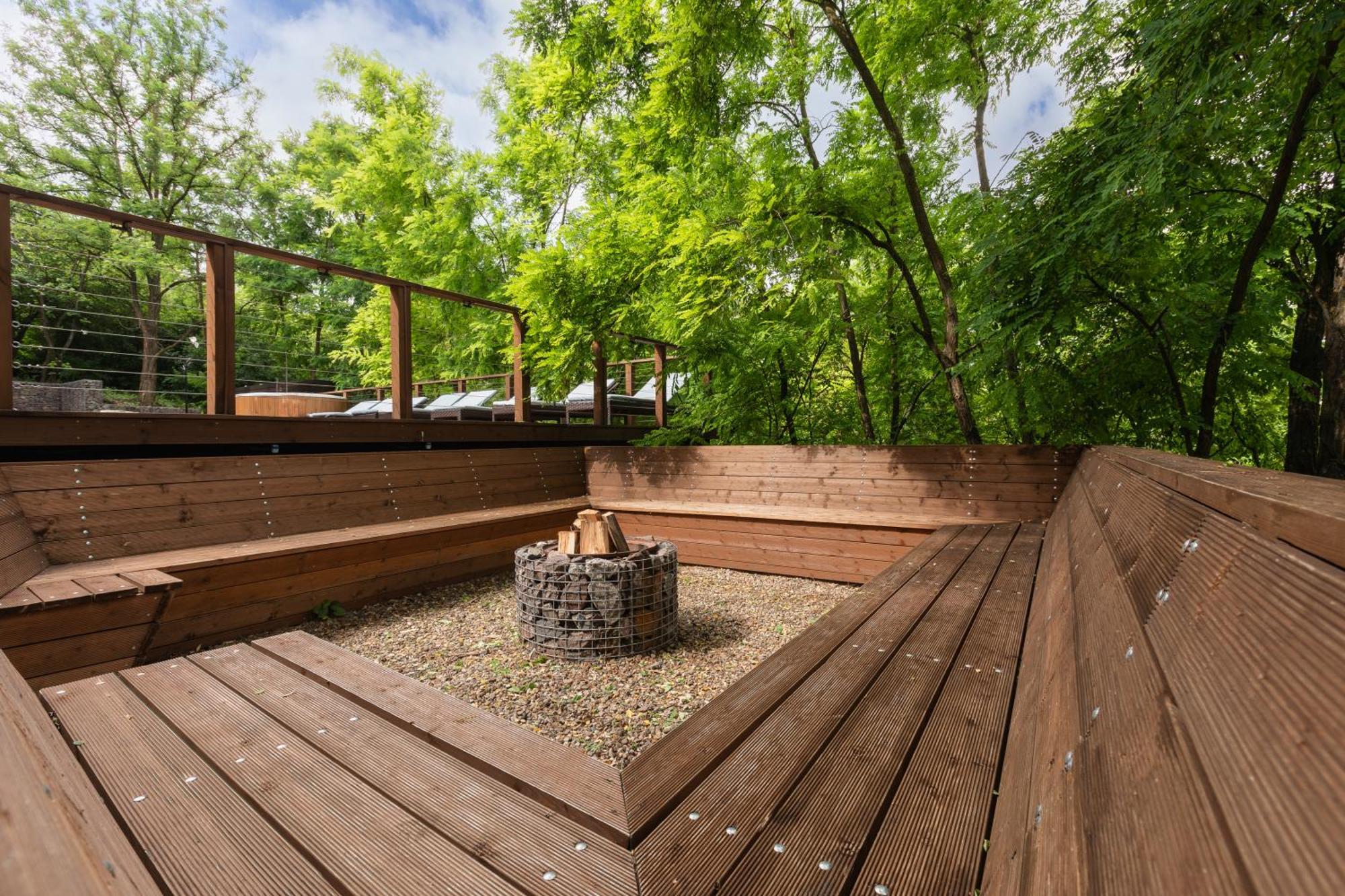 Отель Tree House Relax Park Кишинёв Экстерьер фото