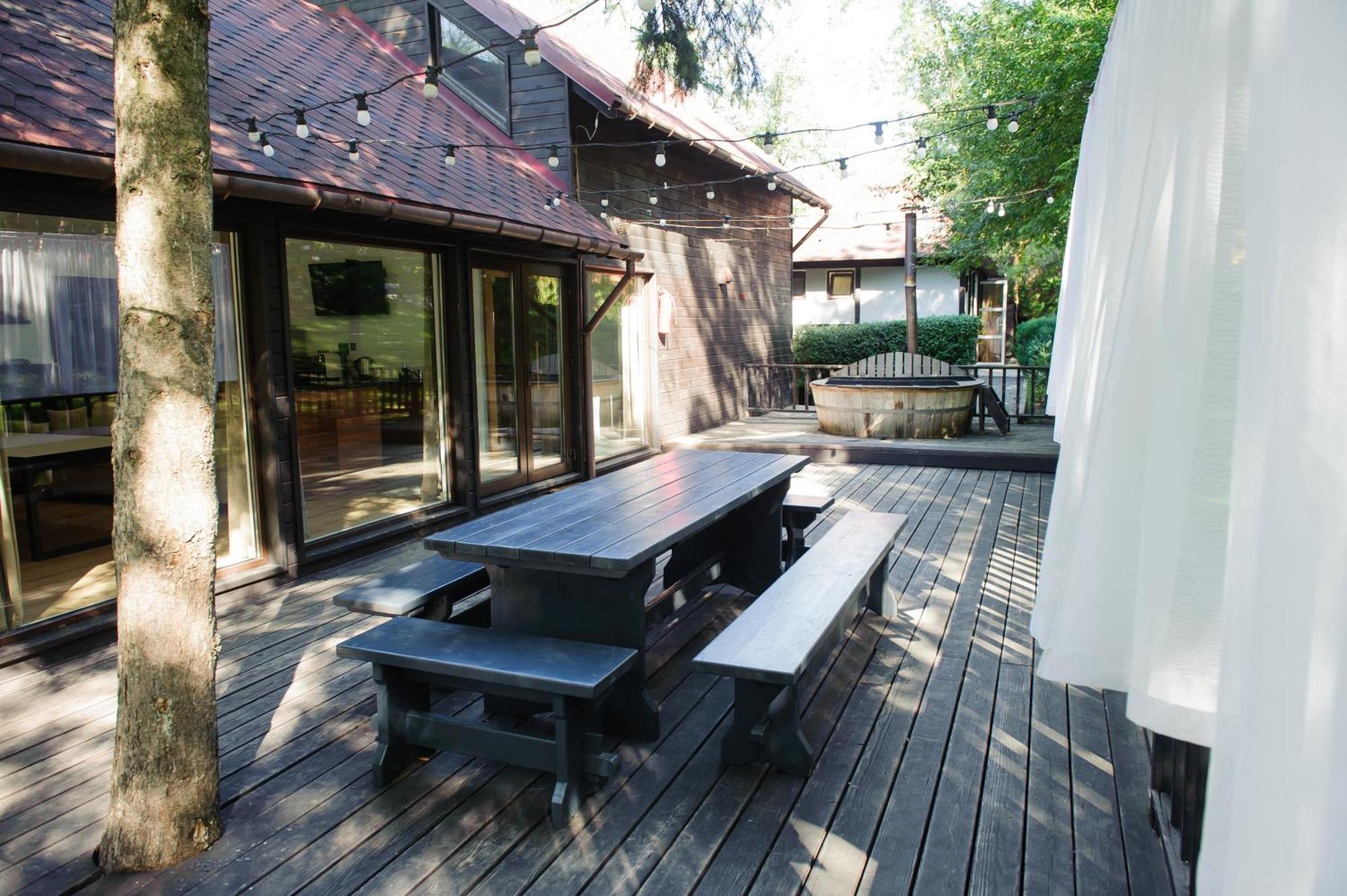 Отель Tree House Relax Park Кишинёв Экстерьер фото
