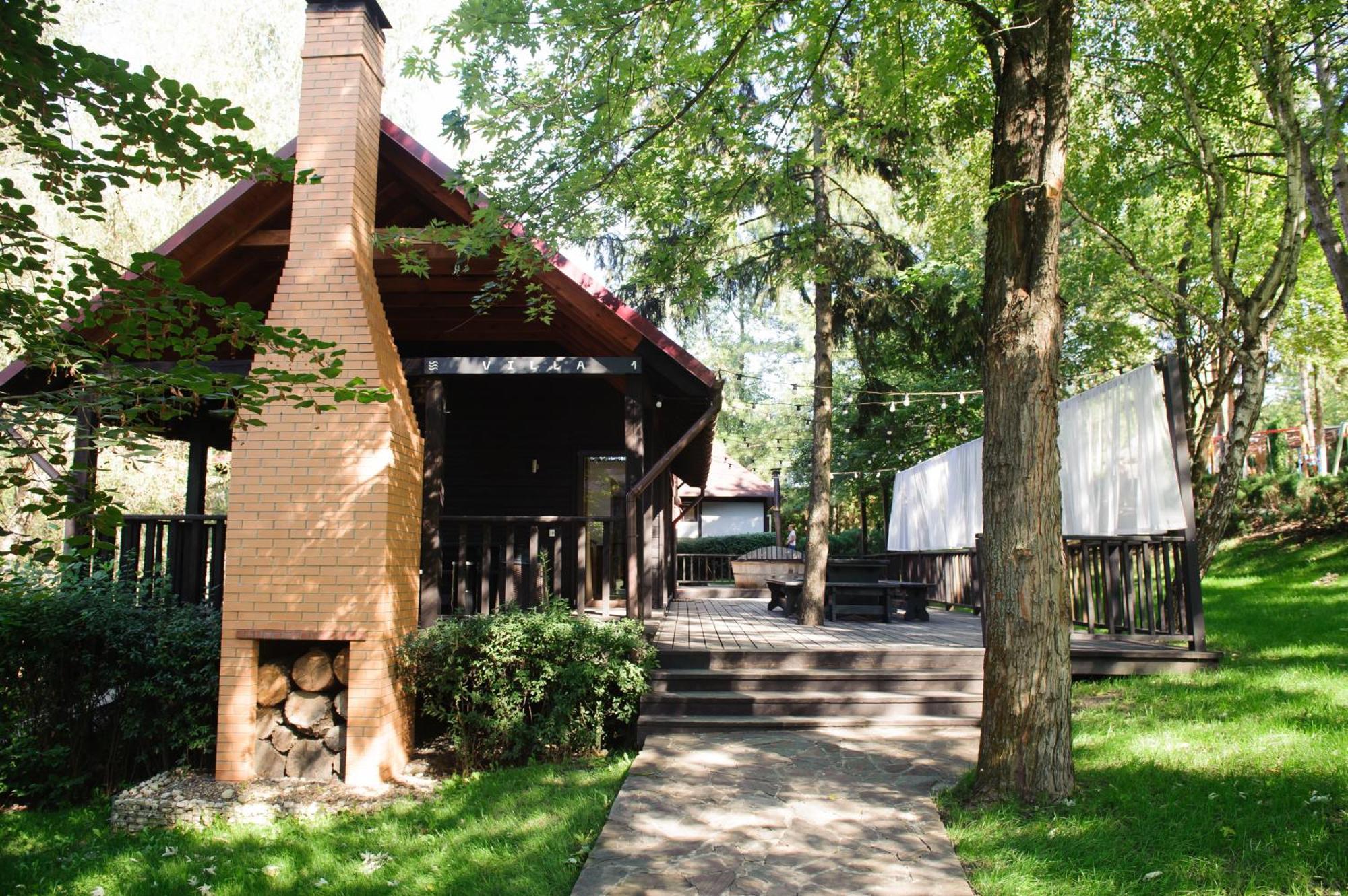 Отель Tree House Relax Park Кишинёв Экстерьер фото