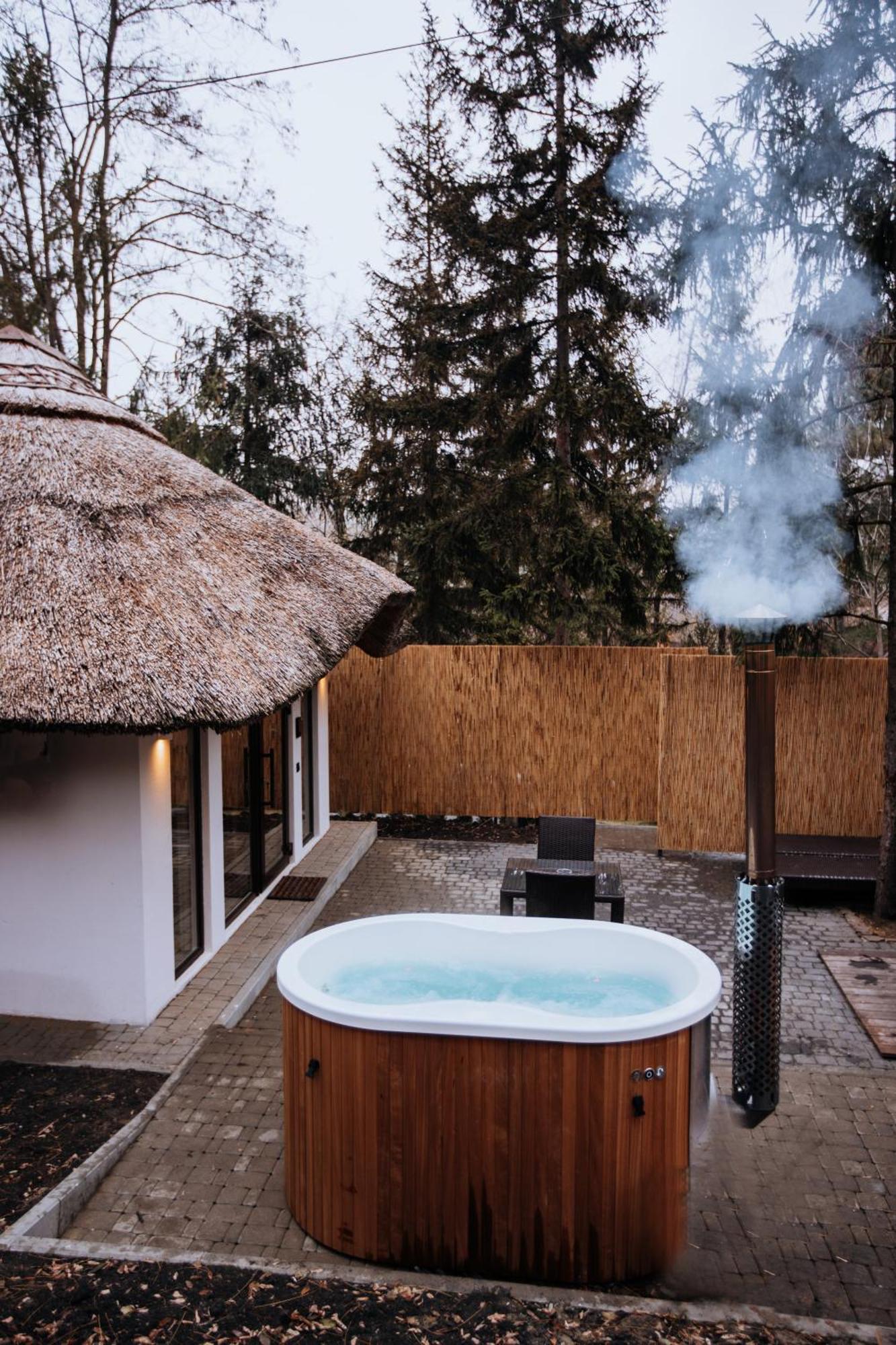 Отель Tree House Relax Park Кишинёв Экстерьер фото